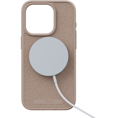 Njord Collections Fabric Hoesje geschikt voor iPhone 15 Pro - Premium Stof - 100% gerecycled materiaal - Pink Sand