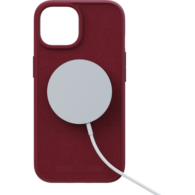 Njord Collections Suede Comfort+ Hoesje geschikt voor iPhone 15 - 2M valbescherming - Gerecycled / Duurzaam materiaal - Rood