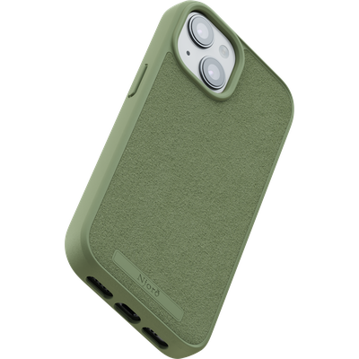 Njord Collections Suede Comfort+ Hoesje geschikt voor iPhone 15 - 2M valbescherming - Gerecycled / Duurzaam materiaal - Olive