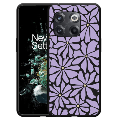 Cazy Hoesje Zwart geschikt voor OnePlus 10T Abstracte Paarse Bloemen