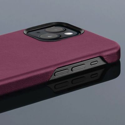 Hama MagCase Finest Sense Cover Hoesje geschikt voor Apple iPhone 14 Plus - Compatibel met Magsafe - Bordeaux