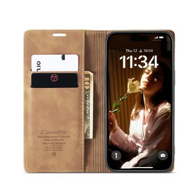 Caseme Hoesje geschikt voor iPhone 16 - Retro Wallet Case - Bruin