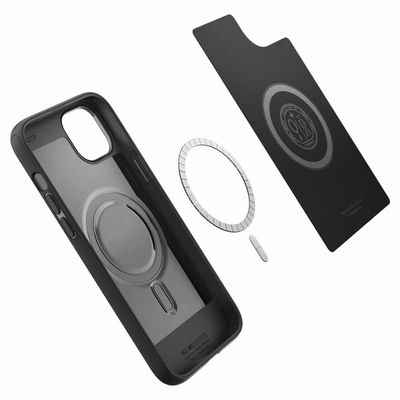 Hoesje geschikt voor iPhone 14 Plus - Spigen Mag Armor Case Magfit - Zwart
