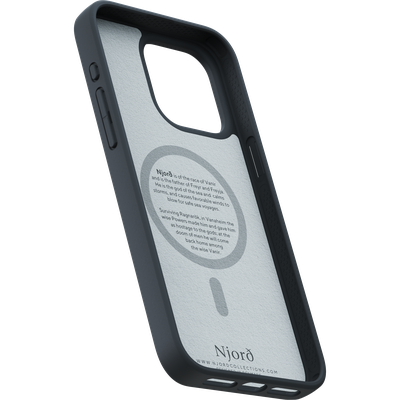 Njord Collections Suede Comfort+ Hoesje geschikt voor iPhone 15 Pro Max - 2M valbescherming - Gerecycled / Duurzaam materiaal - Zwart
